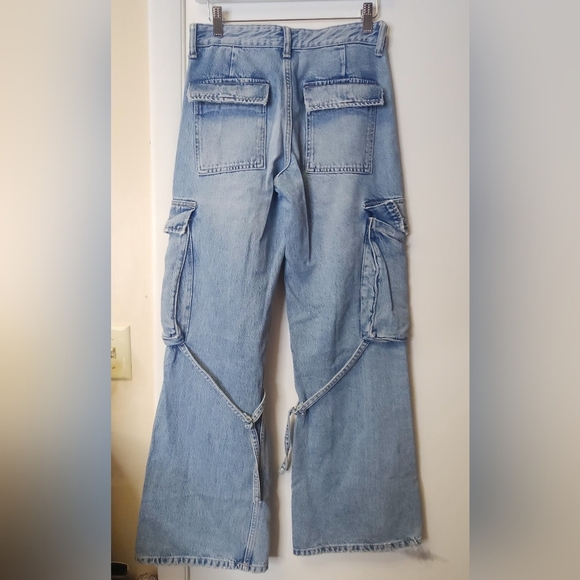 Zara Cotton Blend Belt Loop Wide Leg Cargo Jeans In Light Indigo Wash Size 2 - Picture 3 of 16